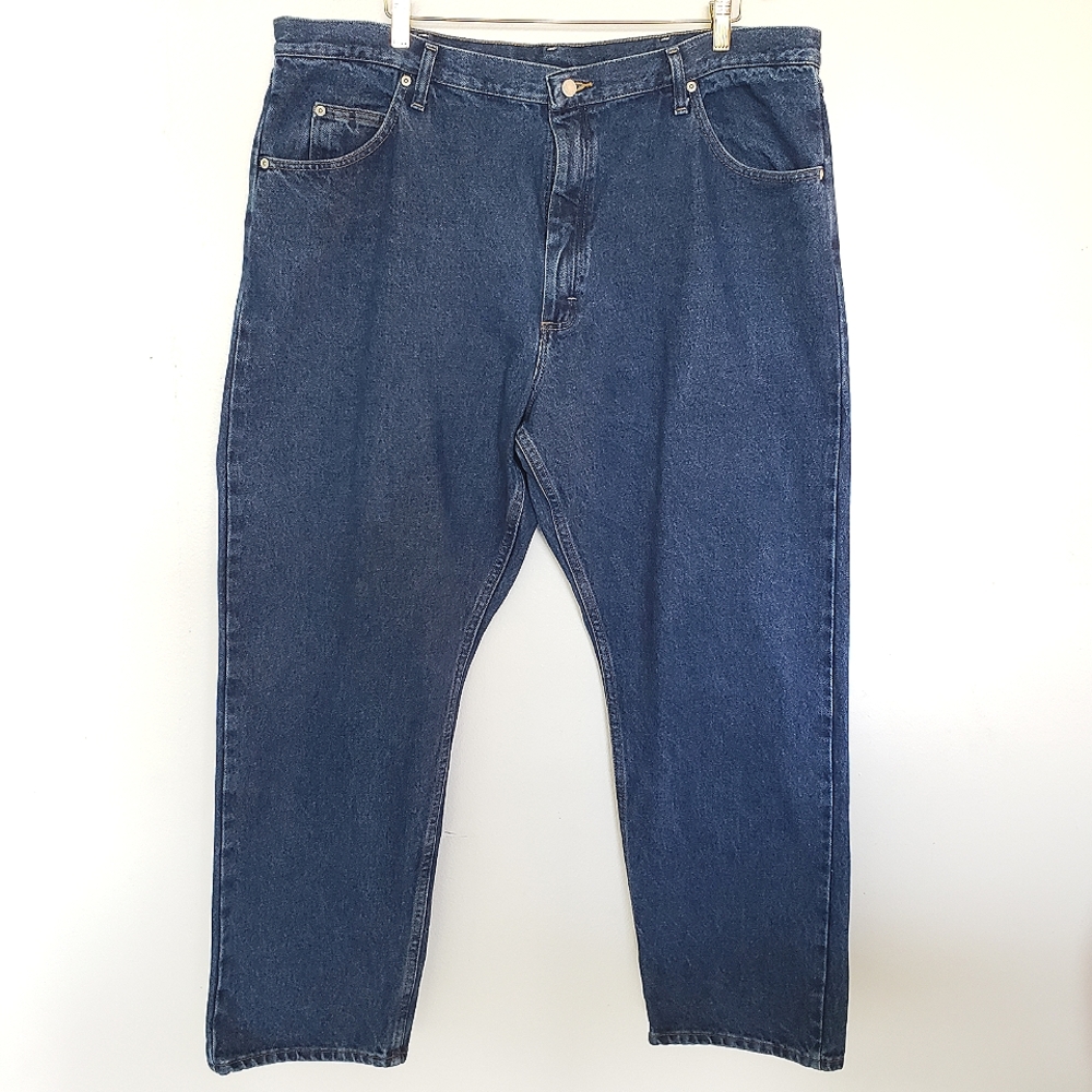 Wrangler Mens Blue Jeans Size 42 x 30 Straight Leg Medium Wash
